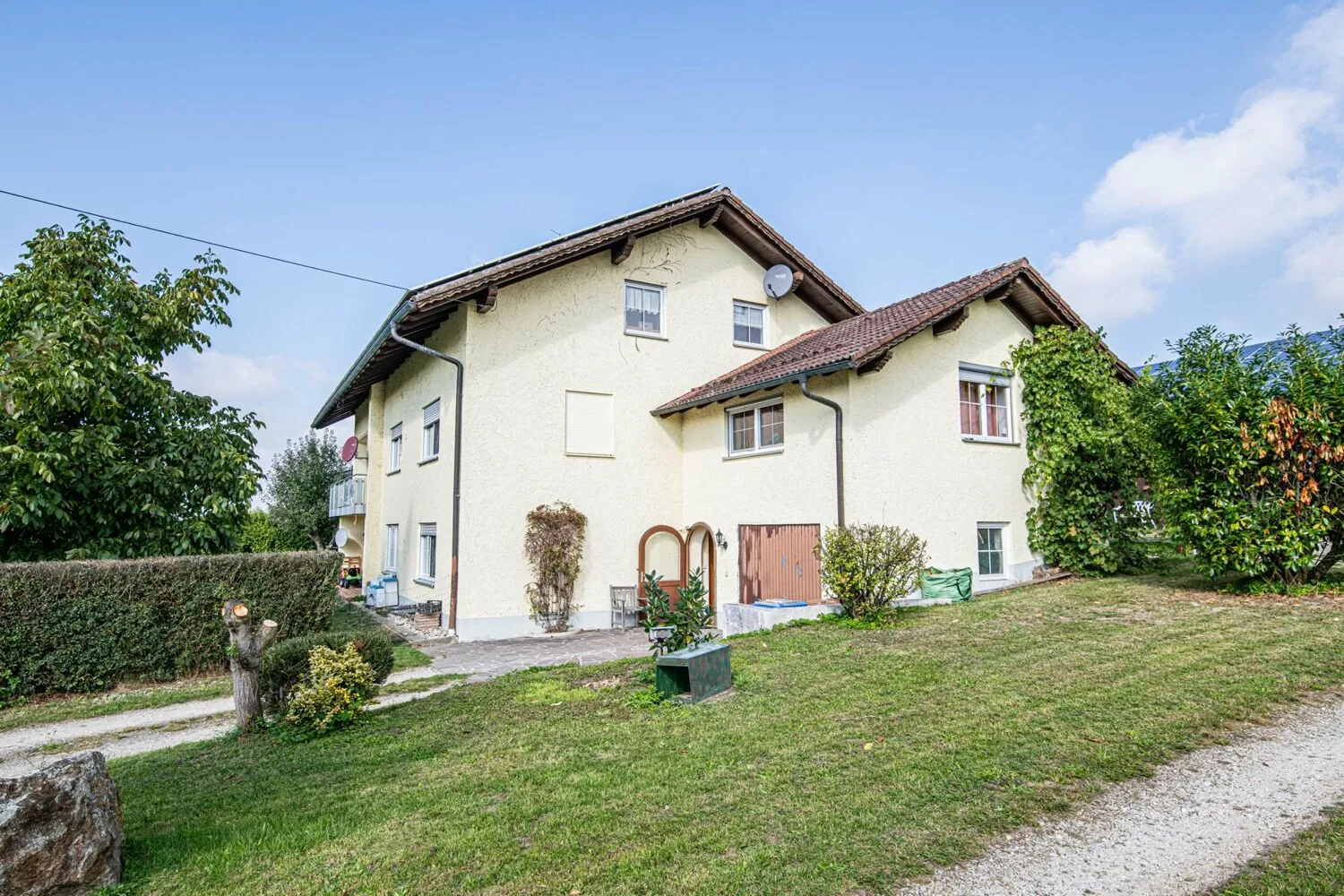 Vielseitig nutzbares Anwesen in Toplage für Familien oder Kapitalanleger