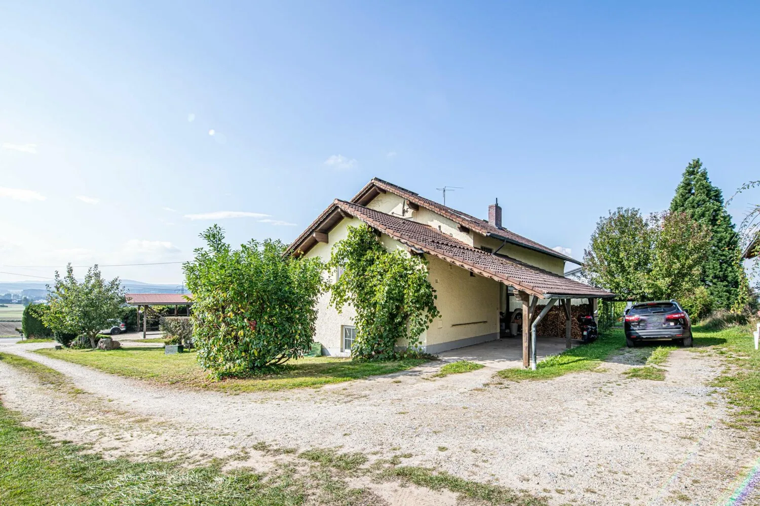 Vielseitig nutzbares Anwesen in Toplage für Familien oder Kapitalanleger