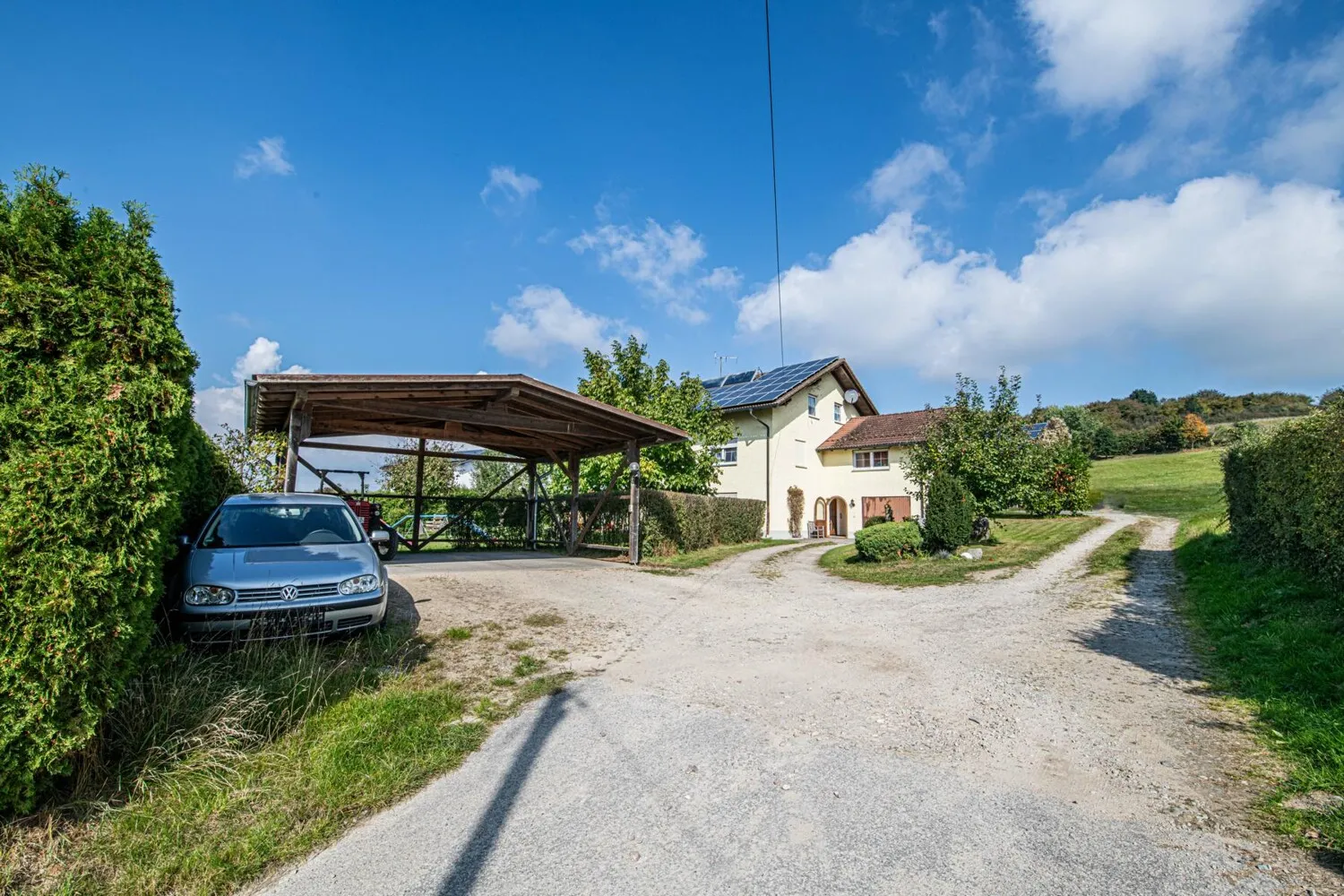 Vielseitig nutzbares Anwesen in Toplage für Familien oder Kapitalanleger