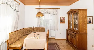 von_poll_real_estate_property_26201010_image_22