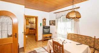 von_poll_real_estate_property_26201010_image_23