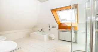 von_poll_real_estate_property_26201010_image_9