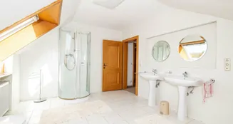 von_poll_real_estate_property_26201010_image_10