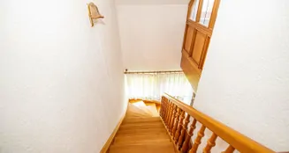 von_poll_real_estate_property_26201010_image_15