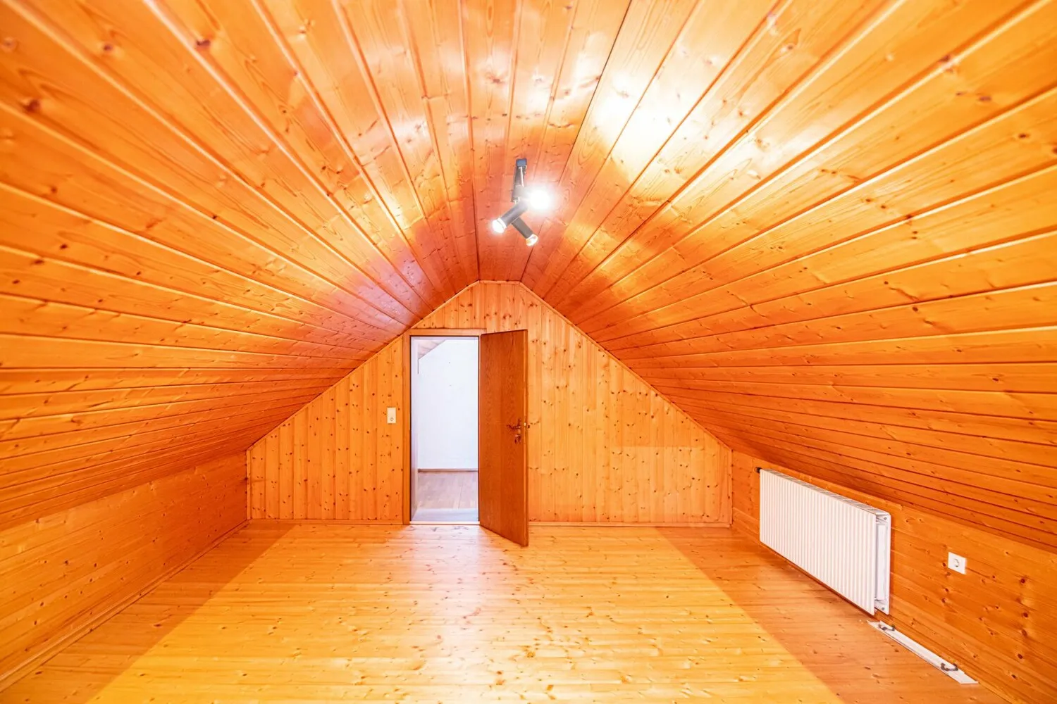 Zimmer_ber_Garage