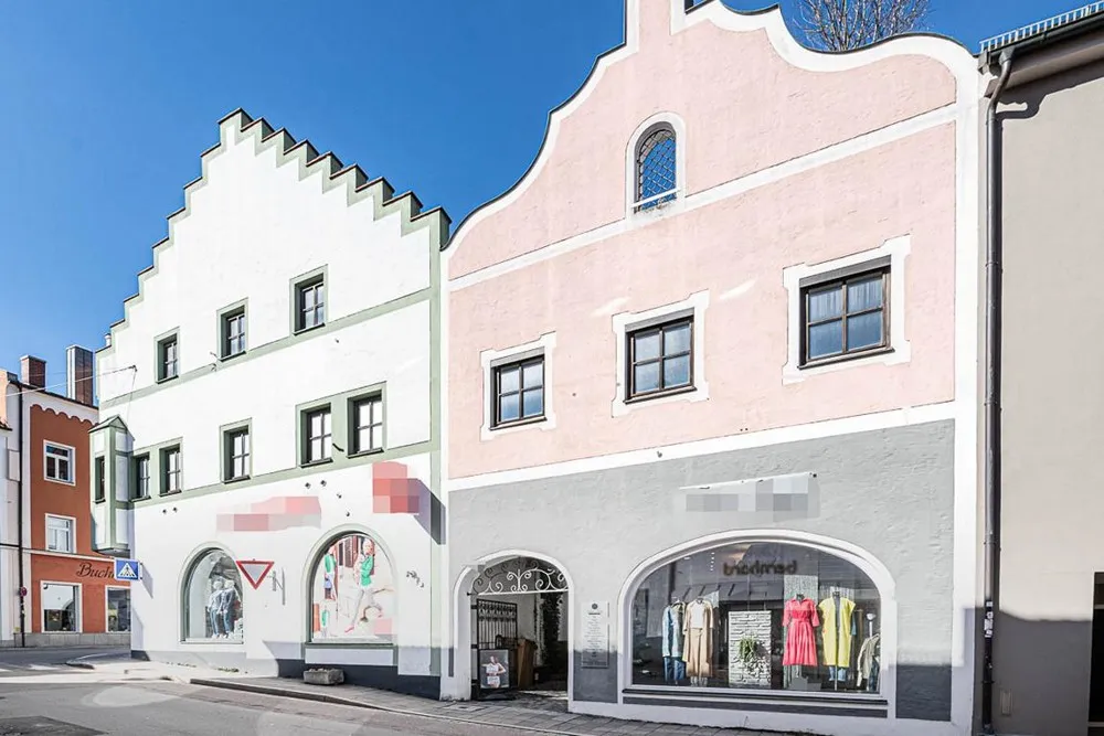 Investieren im Herzen von Cham
Geschäftshaus mit Mietbestand und zusätzlichem Ertragspotenzial