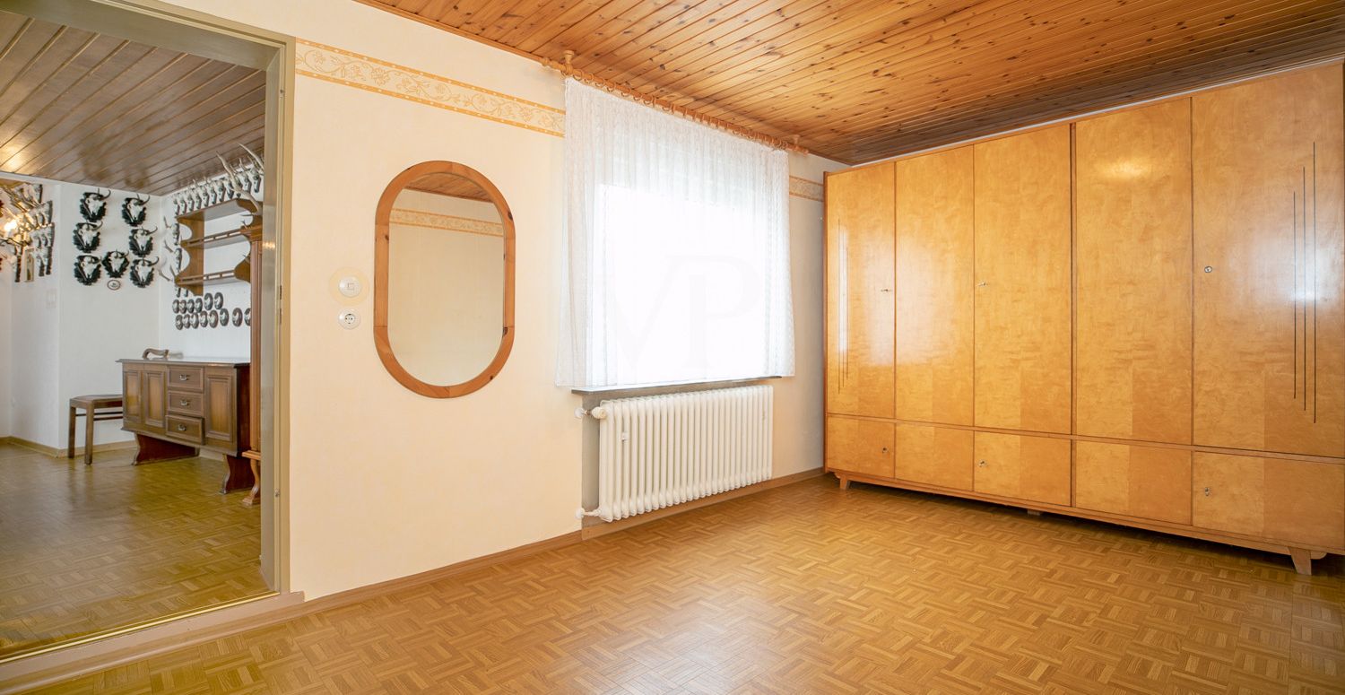 Schlafzimmer 4 (II)