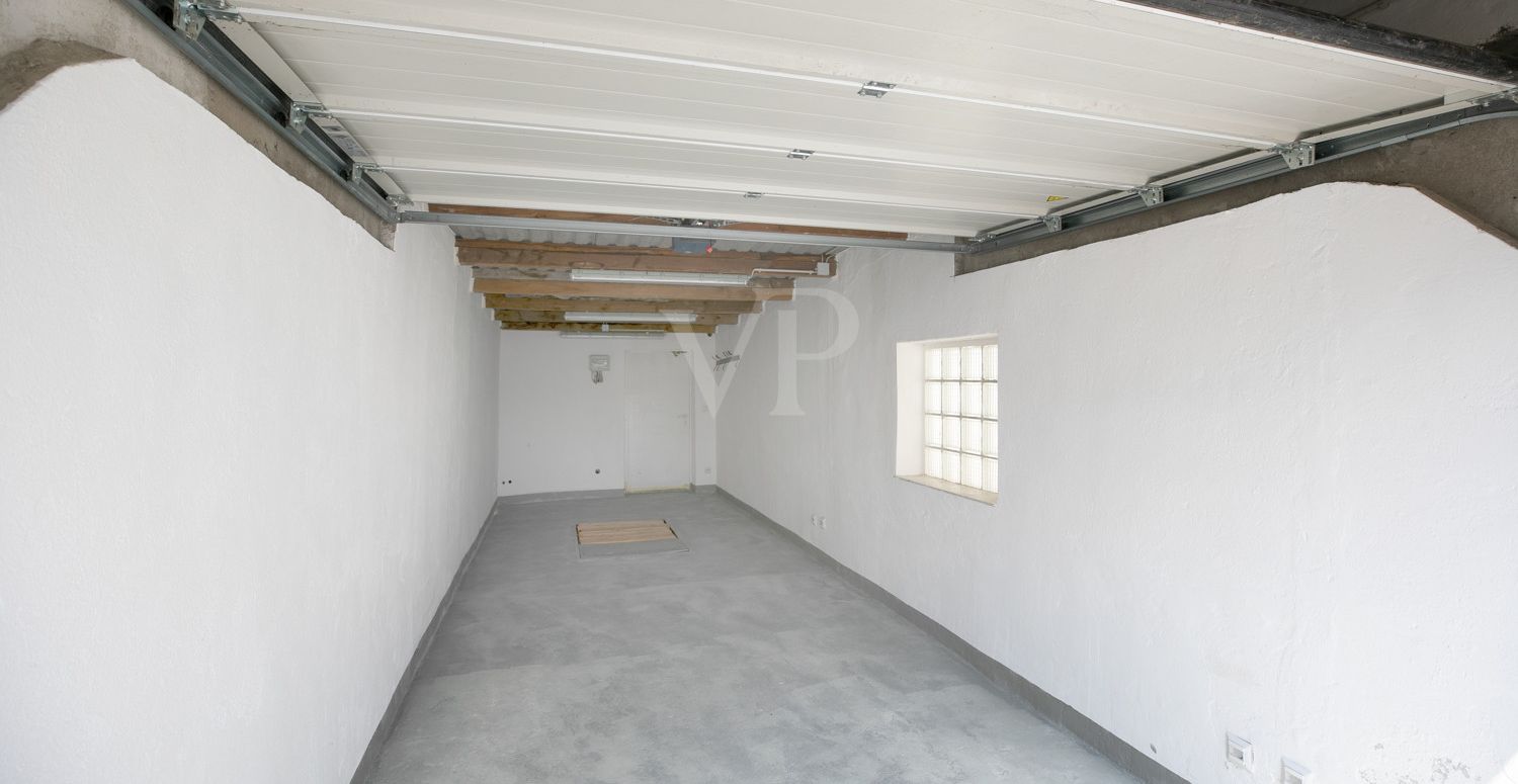große Garage