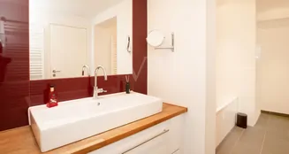 von_poll_real_estate_property_25059037_image_22