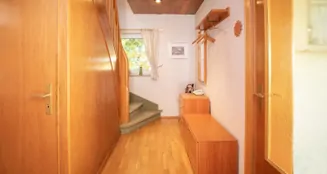 von_poll_real_estate_property_25059025_image_1