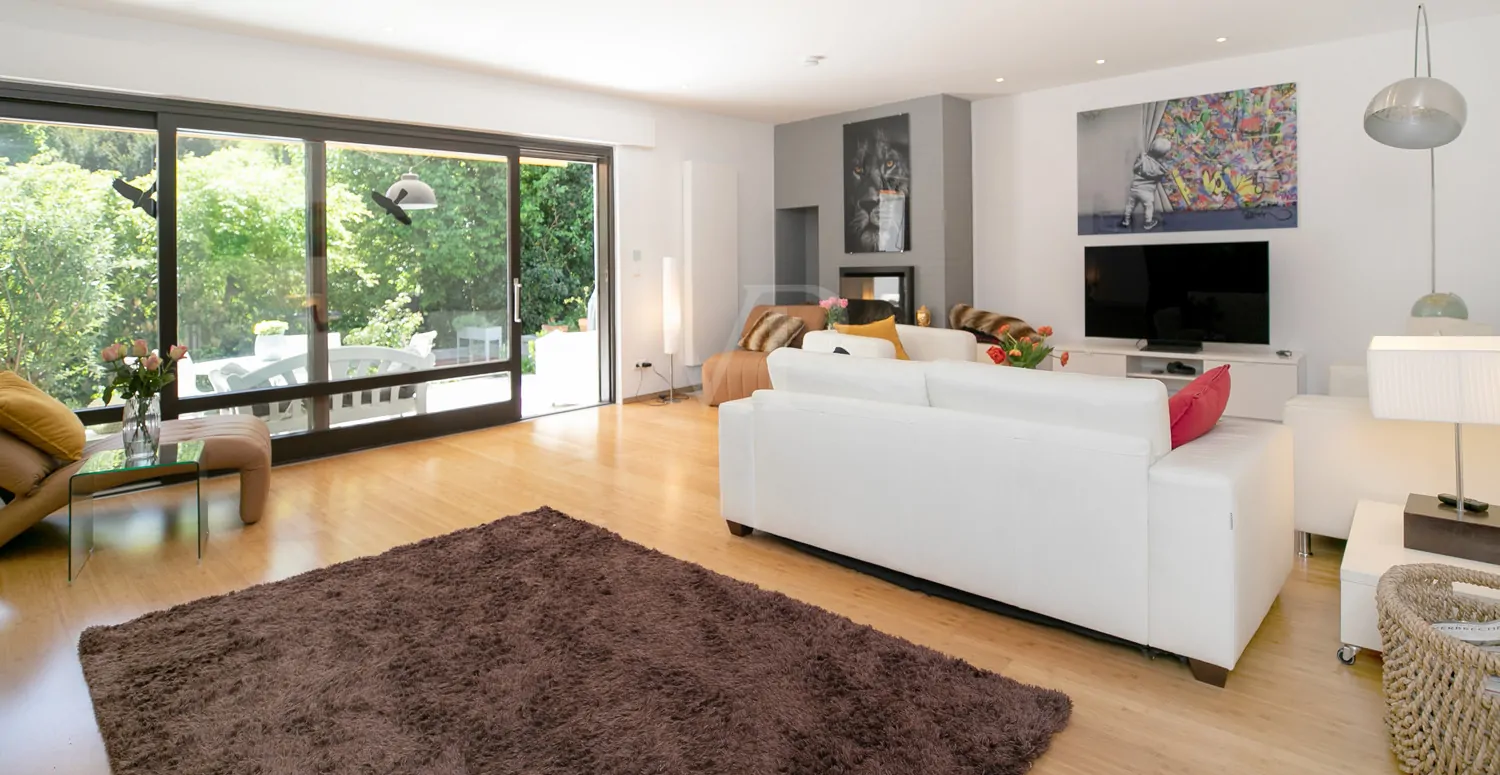 Wohnzimmer mit Terrassenzugang