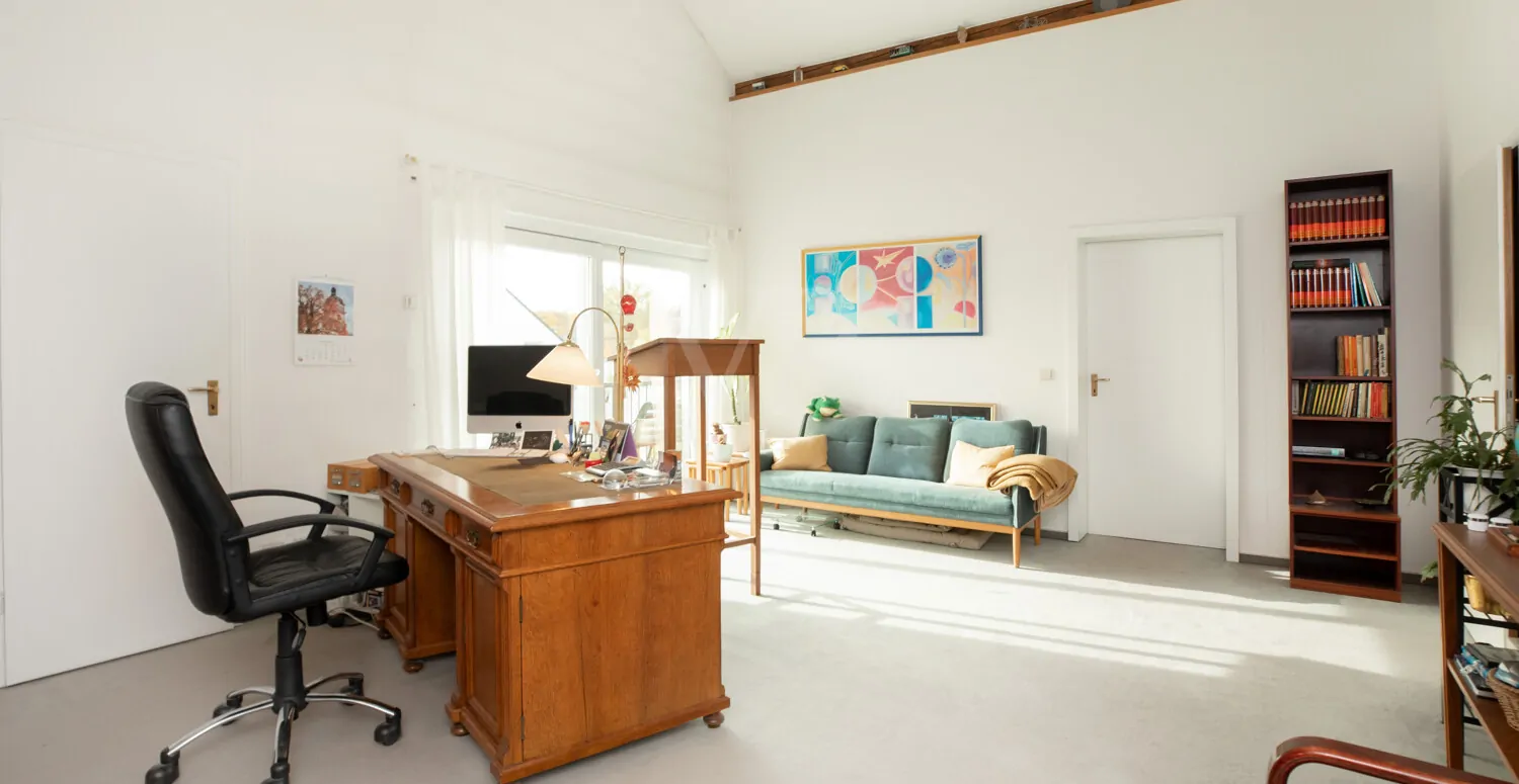 Wohnzimmer ELW mit Balkon (I)