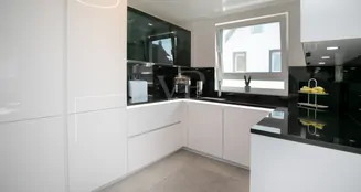 von_poll_real_estate_property_25059011_image_4