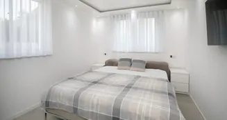 von_poll_real_estate_property_25059011_image_22