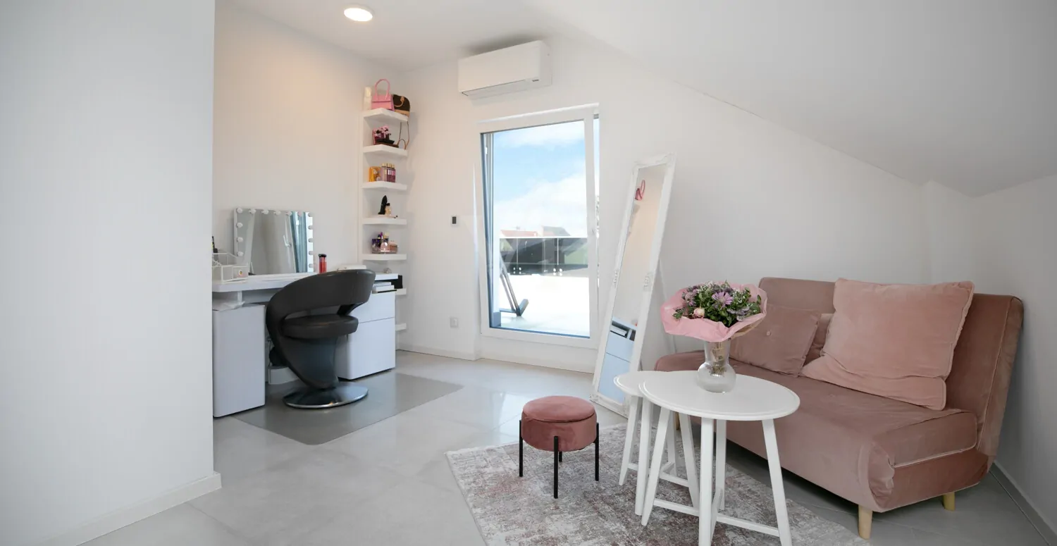 Schlafzimmer (II)  Dachgeschoss