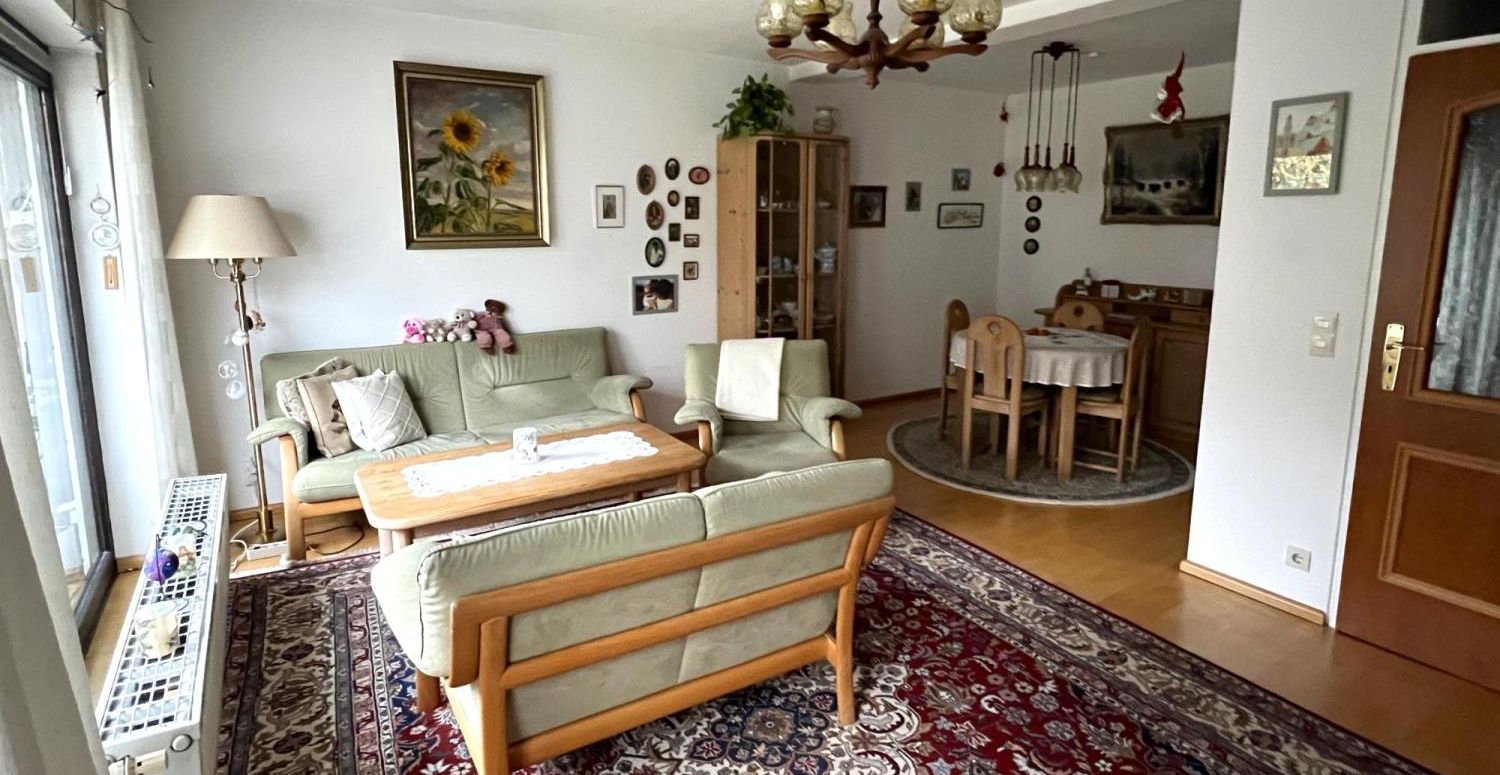 Gepflegtes Reihenmittelhaus mit Garage in ruhiger Süd-West Lage