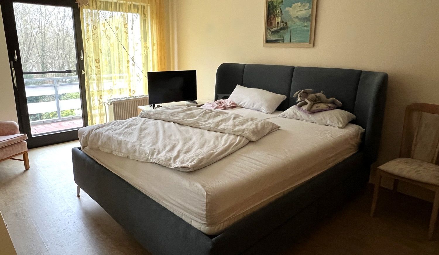 Schlafzimmer (II) mit Süd-West Balkon