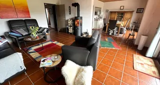 von_poll_real_estate_property_25059013_image_0