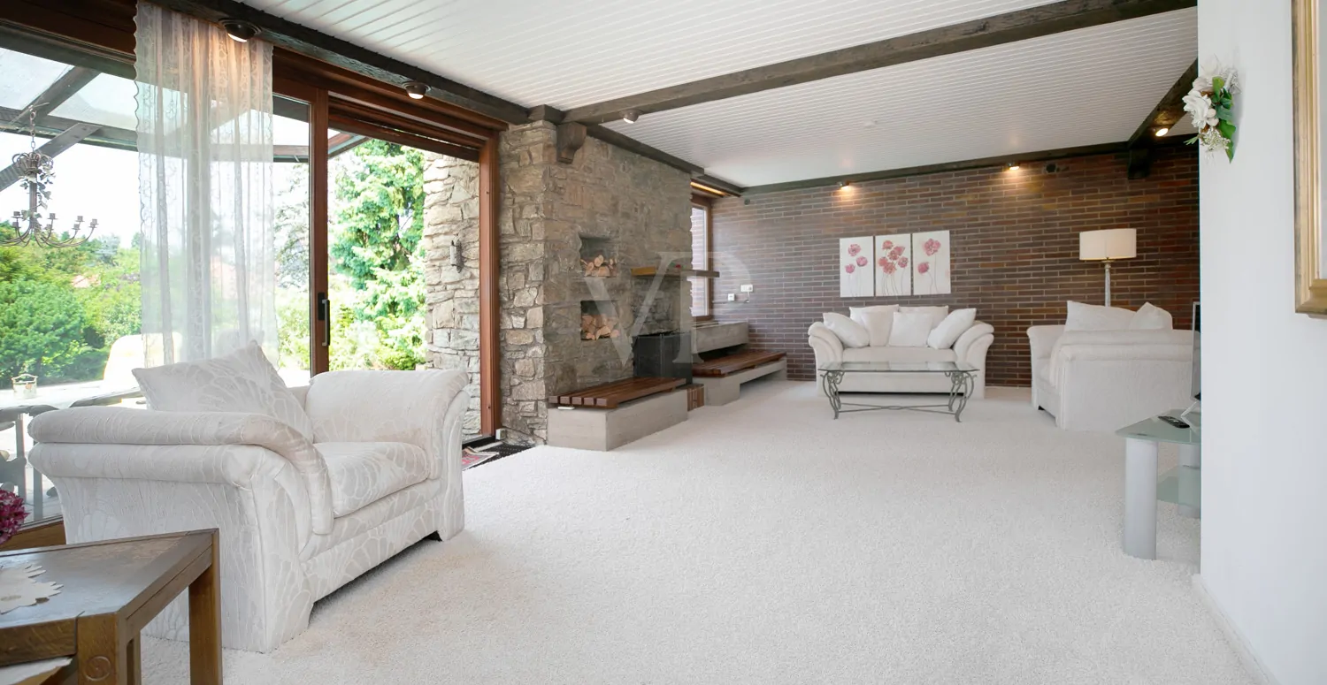 Wohnbereich mit Terrassenzugang (I)