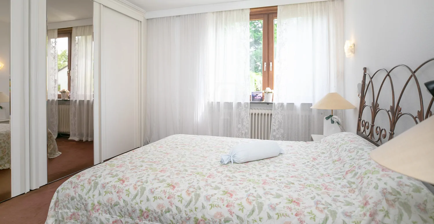 Schlafzimmer (II)