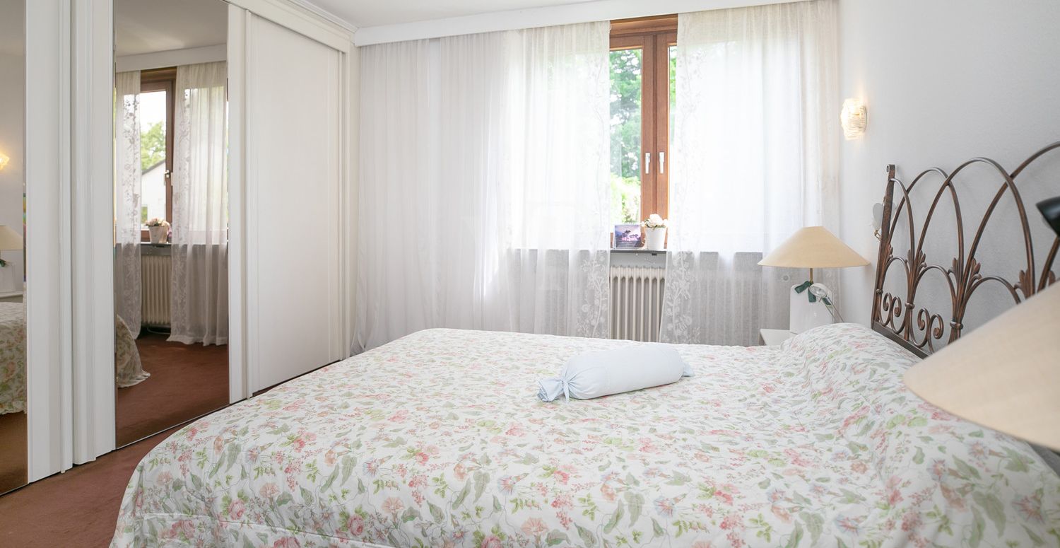 Schlafzimmer (II)