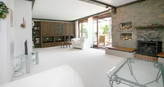 von_poll_real_estate_property_25059018_image_2