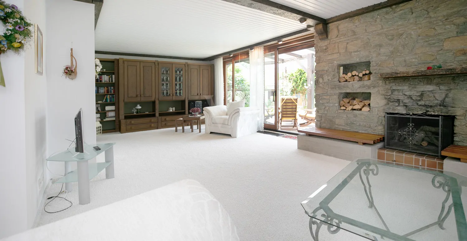 Wohnbereich mit Terrassenzugang (II)