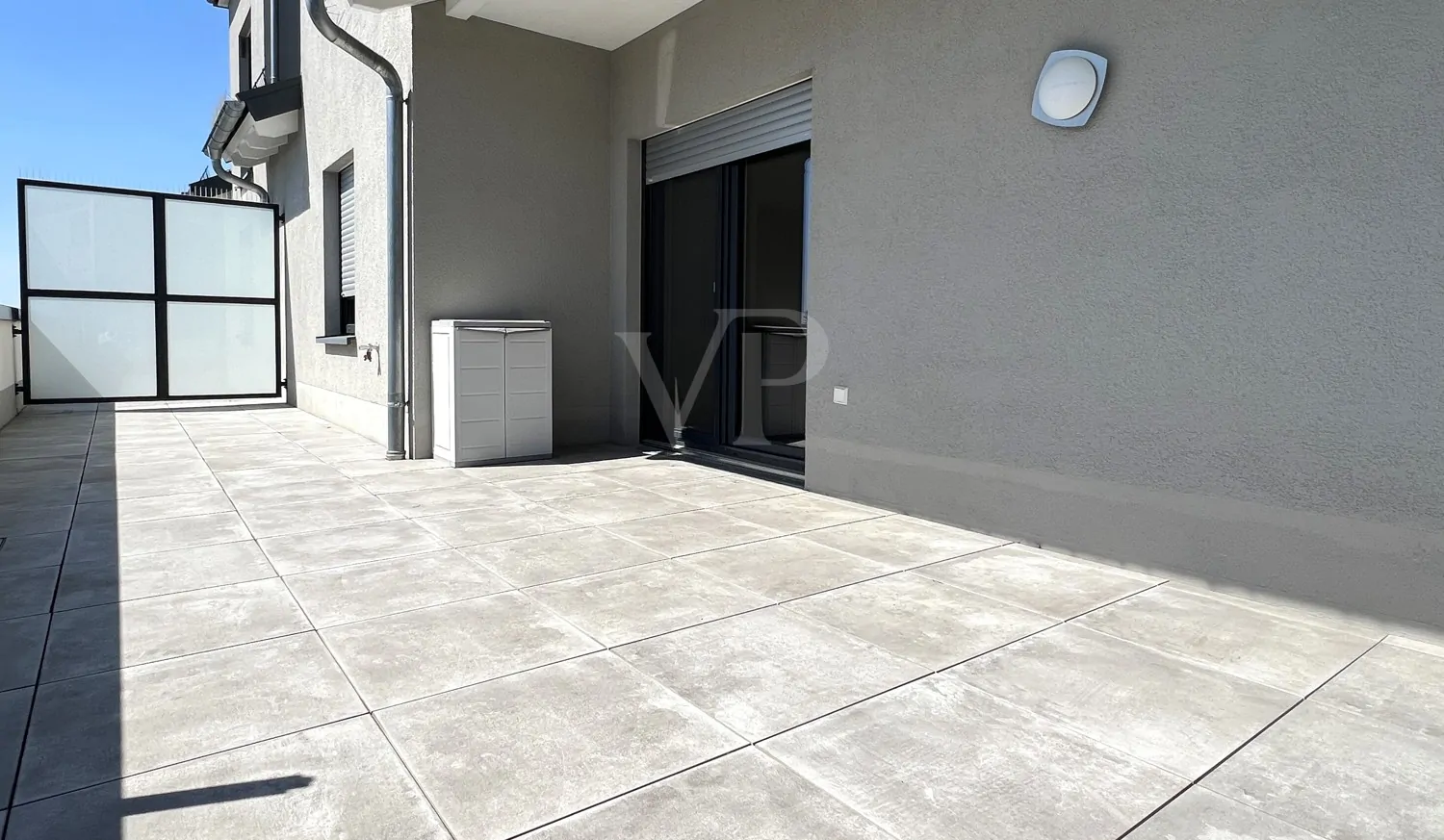 große Süd-West Terrasse (I)