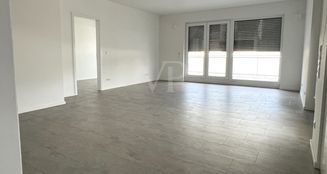 von_poll_real_estate_property_25059019_image_5