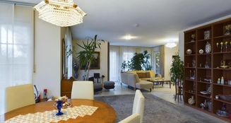 von_poll_real_estate_property_25185001_image_0