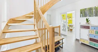 von_poll_real_estate_property_25185015_image_0