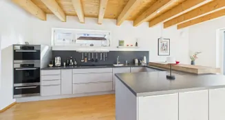 von_poll_real_estate_property_25185019_image_2