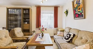 von_poll_real_estate_property_25146007_image_3