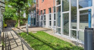 von_poll_real_estate_property_25146018_1_image_0