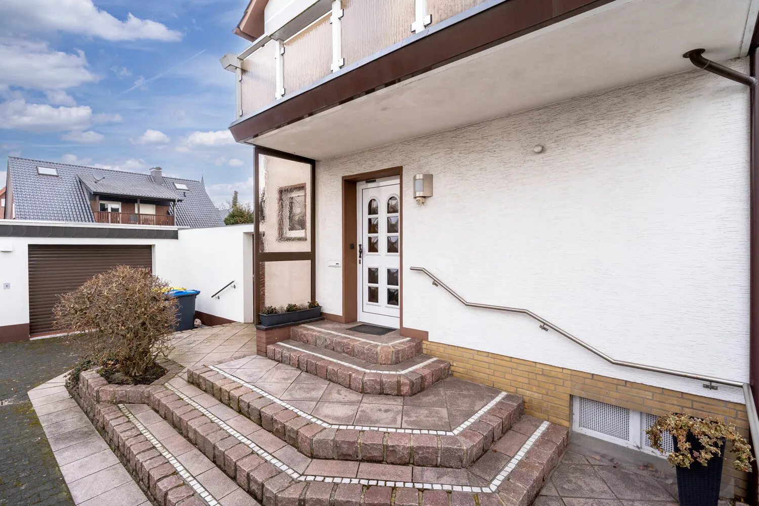 Friedrichsdorfer Idylle: Großzügiges Einfamilienhaus mit tollem Garten