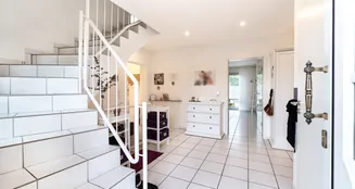 von_poll_real_estate_property_25220075_image_1