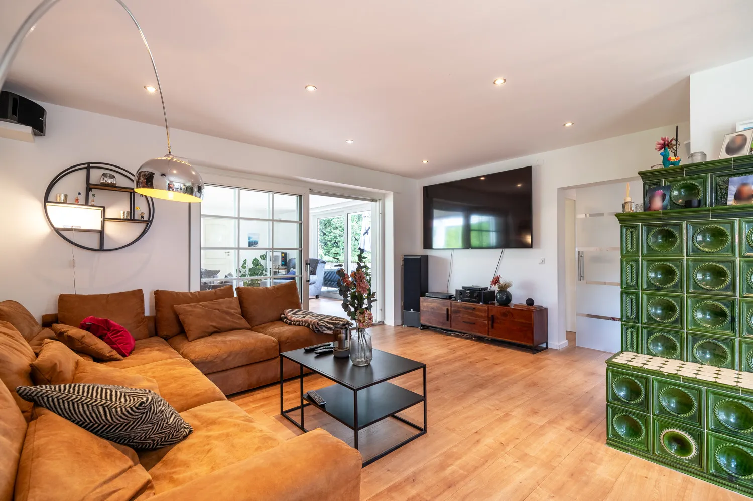 Wohnen, Essen und Küchenbereich Haupthaus