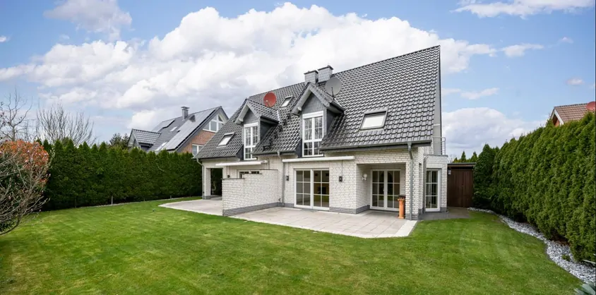 von Poll Immobilien GmbH