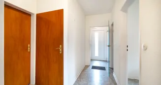 von_poll_real_estate_property_25220077_image_2