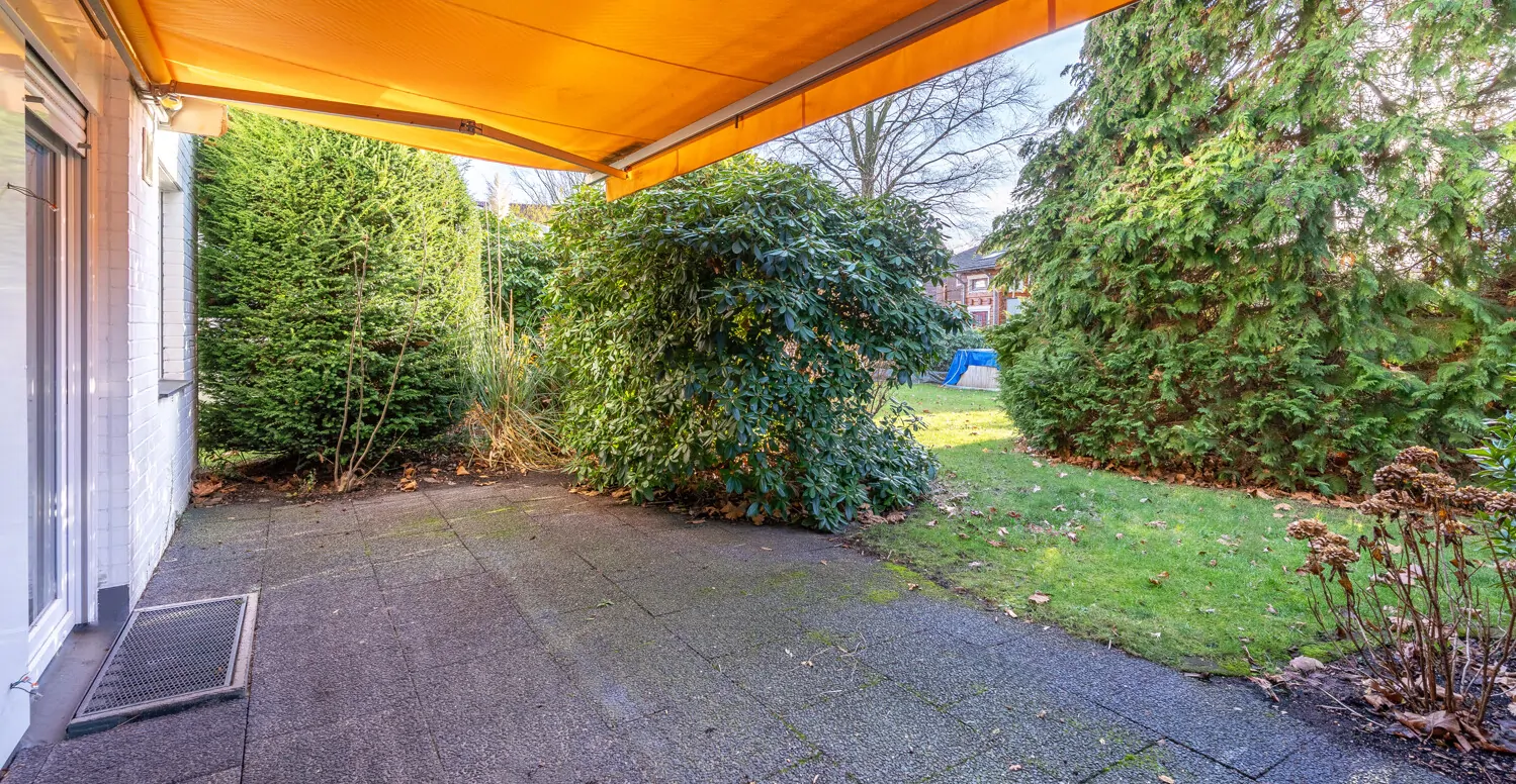 Terrasse mit Markise