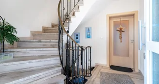 von_poll_real_estate_property_25220080_image_2