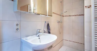 von_poll_real_estate_property_25220080_image_4