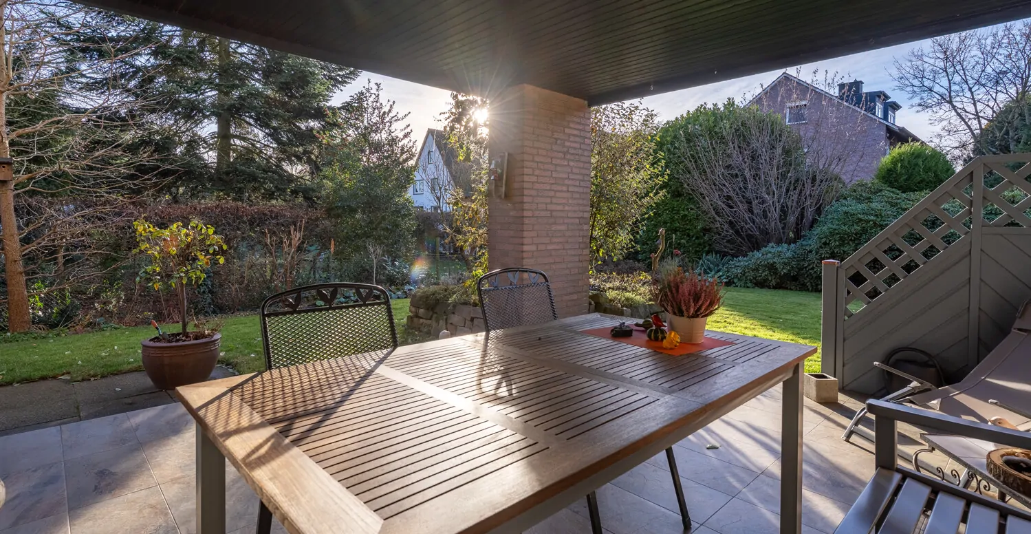 überdachte Terrasse