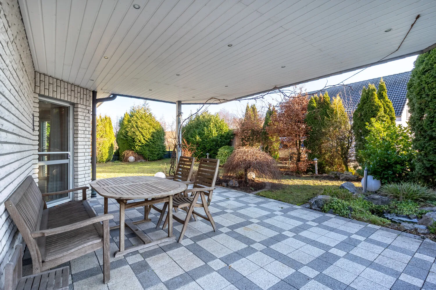 überdachter Terrassenbereich