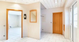 von_poll_real_estate_property_25220085_image_5