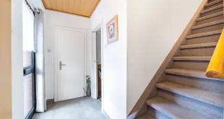 von_poll_real_estate_property_25220087_image_2