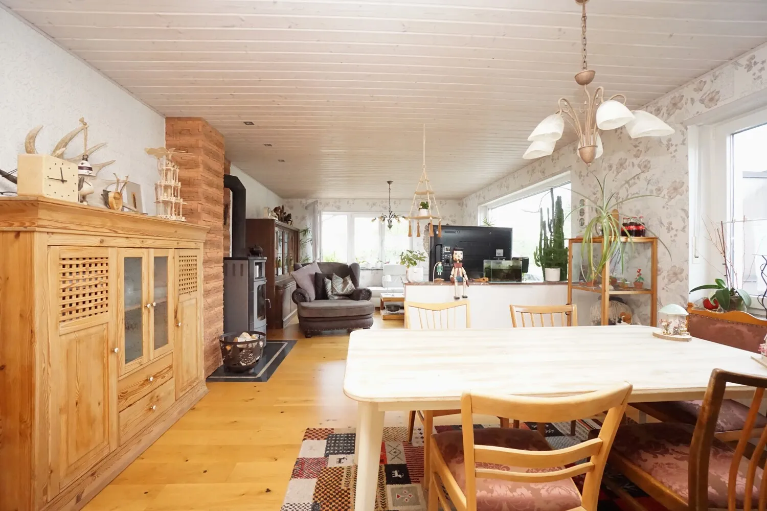 Wohn- und Essbereich