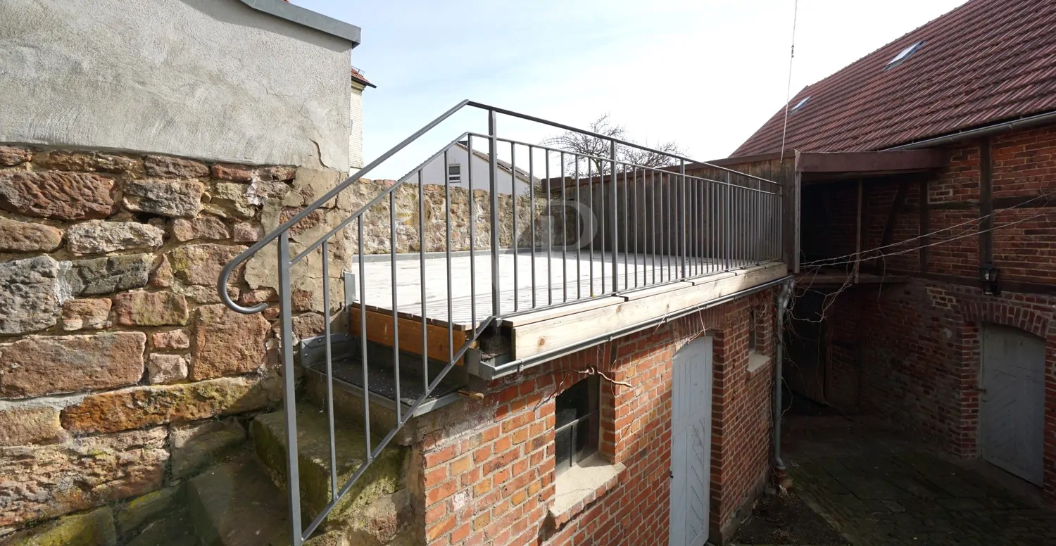 Dachterrasse, kleiner Stall