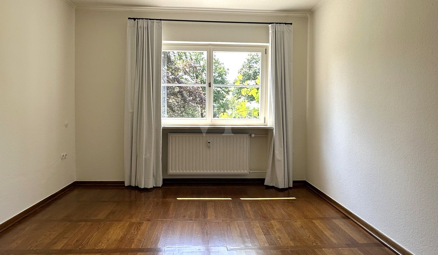 Zimmer 2 EG