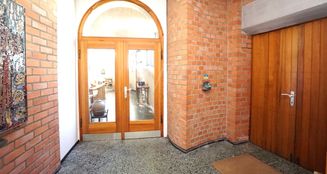 von_poll_real_estate_property_25226025a_image_2